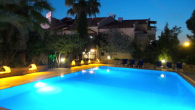 Ünlü Hotel