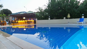 Ünlü Hotel