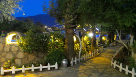 Ünlü Hotel
