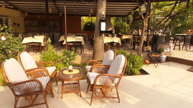 Ünlü Hotel