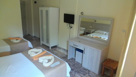 Ünlü Hotel