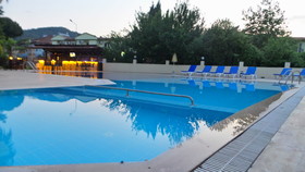 Ünlü Hotel
