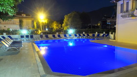 Ünlü Hotel