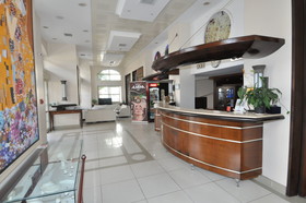 Almena Hotel