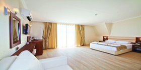 Aurasia Beach Hotel