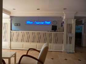 Two Seas Hotel