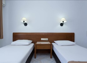 Two Seas Hotel