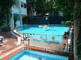 Two Seas Hotel