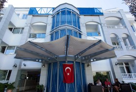 Two Seas Hotel