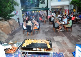 Two Seas Hotel