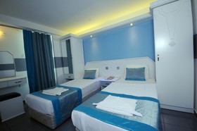 Blue Palace Hotel & Apart