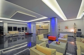 Blue Palace Hotel & Apart