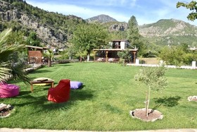 Bybassios Hotel
