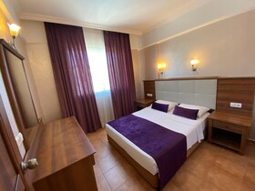 Caprice Beach Hotel