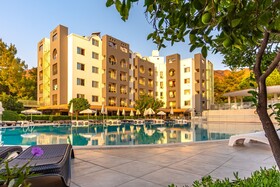 Caprice Beach Hotel