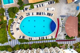 Caprice Beach Hotel