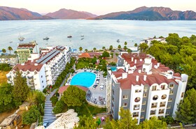 Caprice Beach Hotel