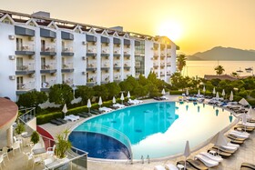 Caprice Beach Hotel