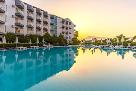 Caprice Beach Hotel