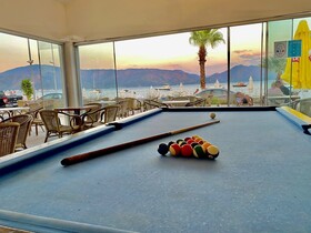 Caprice Beach Hotel