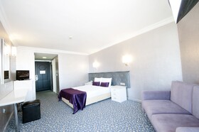 Caprice Beach Hotel