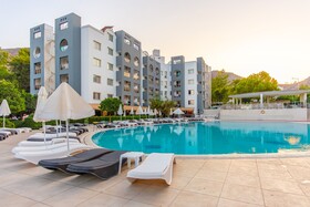 Caprice Beach Hotel