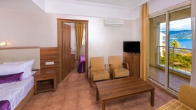 Caprice Beach Hotel