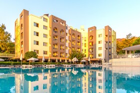 Caprice Beach Hotel