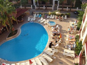 Club Amaris Apartments
