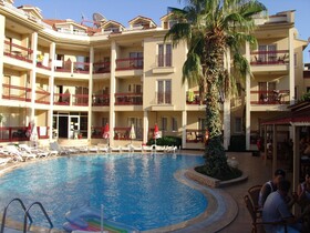 Club Amaris Apartments