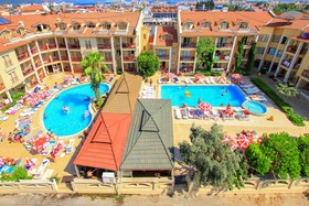 Club Amaris Apartments