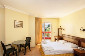 Club Amaris Apartments