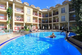 Club Amaris Apartments