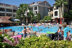 Club Turquoise