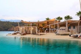 D-Maris Bay
