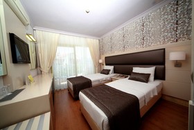 Grand Faros Hotel