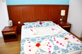 Avisos Hotel & Apartments