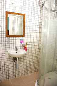 Avisos Hotel & Apartments