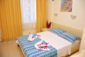 Avisos Hotel & Apartments