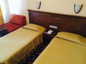 Oasis Hotel & Apartments