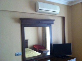 Oasis Hotel & Apartments