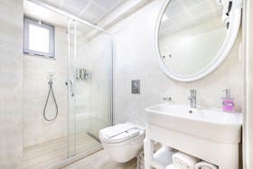 Princess Kinli Suites Hotel