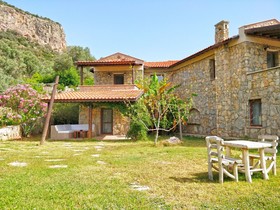 Zephyros Hotel
