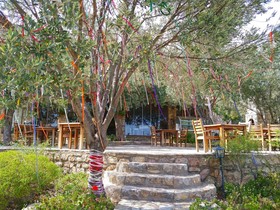 Zephyros Hotel