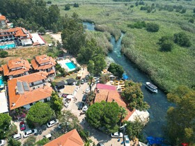 Akyaka Nehir Butik Otel