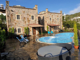 Baskin's Stone Houses