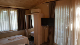 Mavi Yengec Restaurant & Bungalows