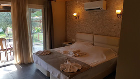 Mavi Yengec Restaurant & Bungalows