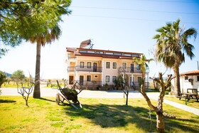Oasis Apart Hotel