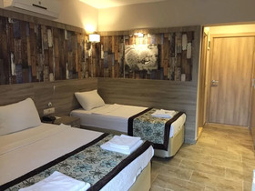 Street 61 Studio Hotel